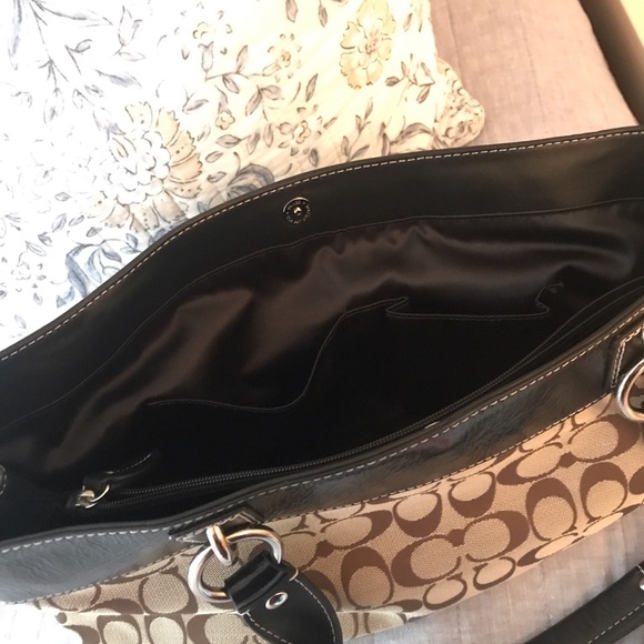 NWT Large Authentic Sachel Coach Handbag - Picture 5 of 7